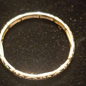 Elegant Gold-Toned Women's Bracelet
